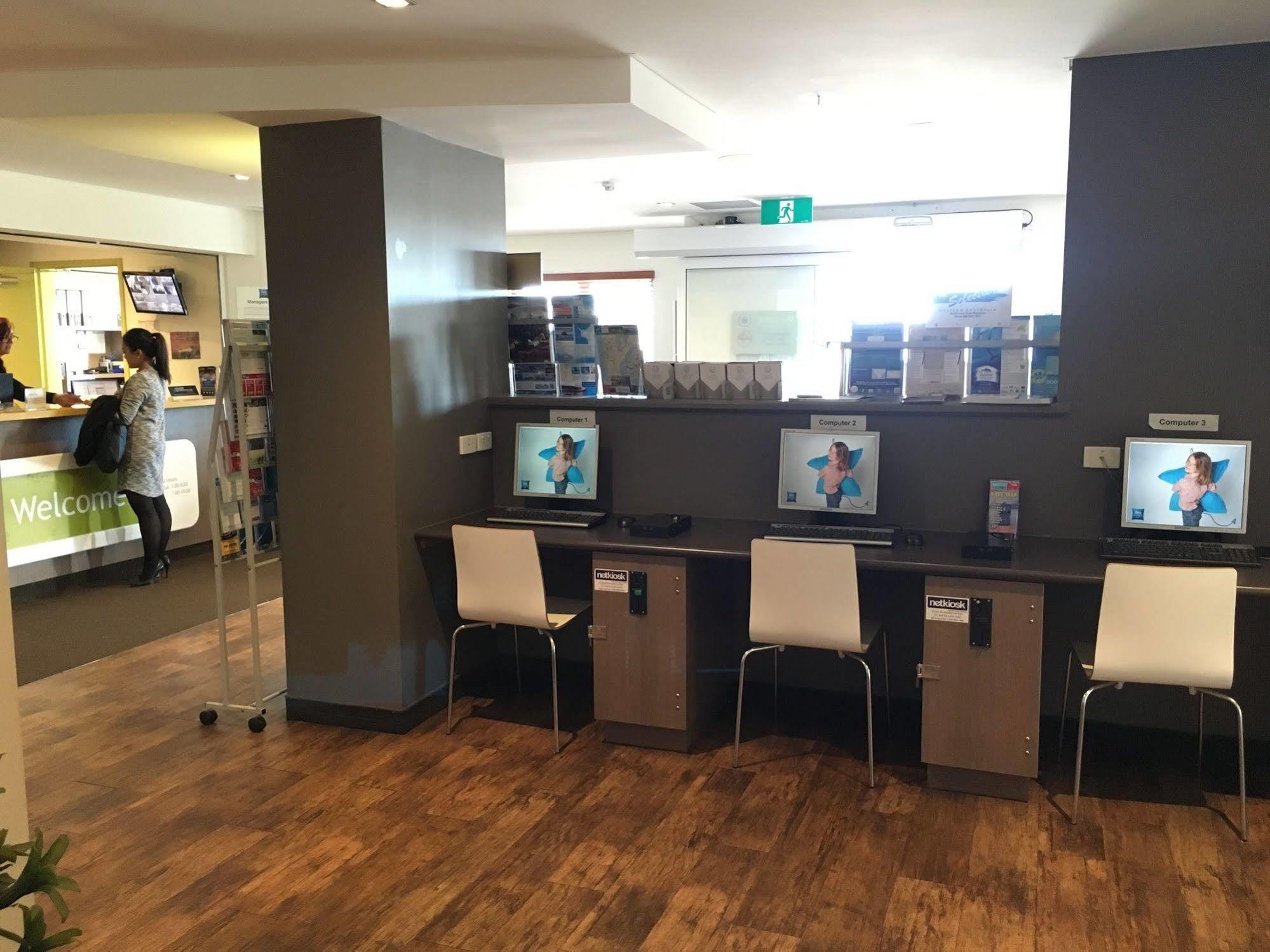 Ibis Budget Perth Airport Exterior foto