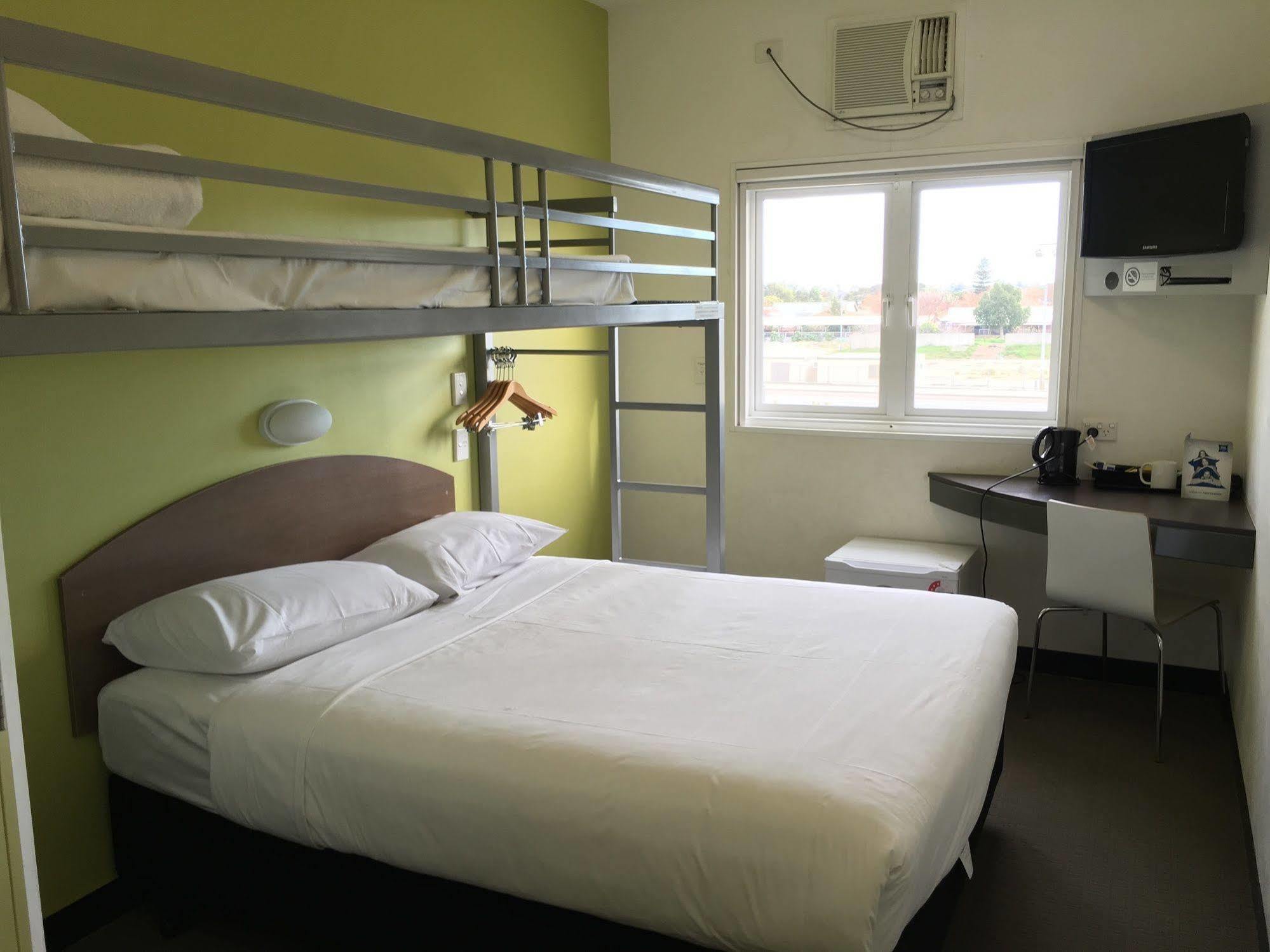 Ibis Budget Perth Airport Exterior foto
