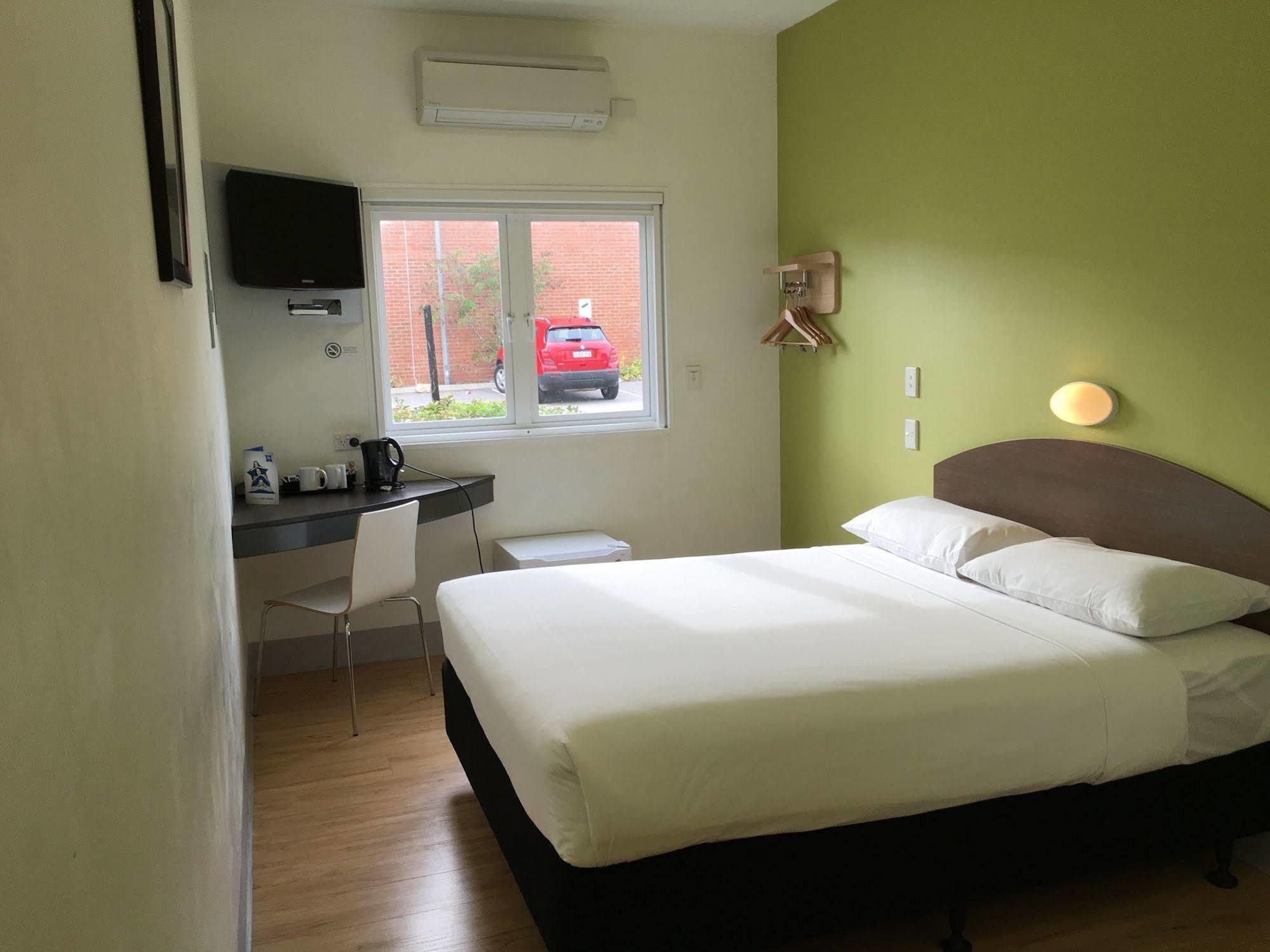 Ibis Budget Perth Airport Exterior foto