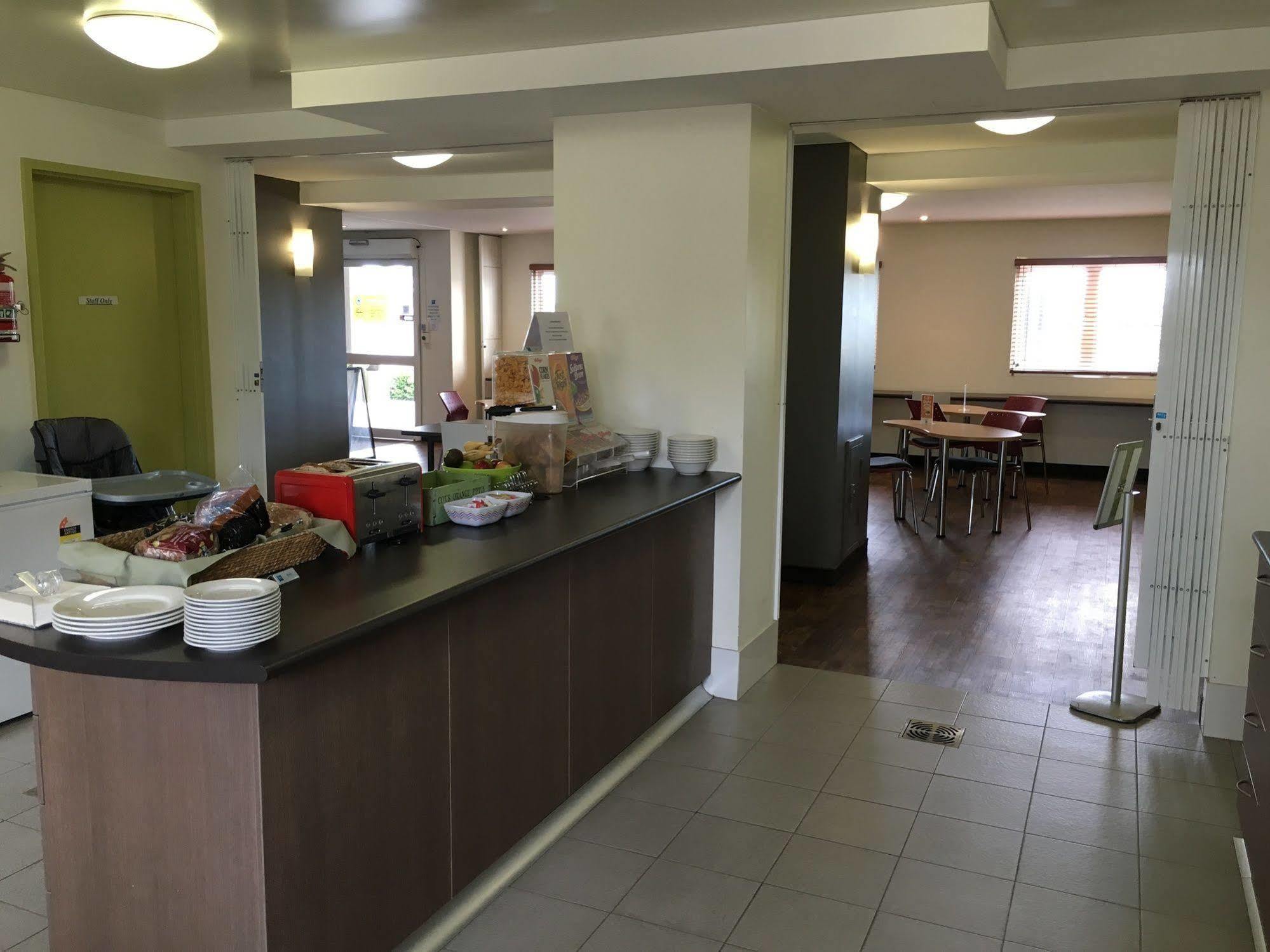 Ibis Budget Perth Airport Exterior foto